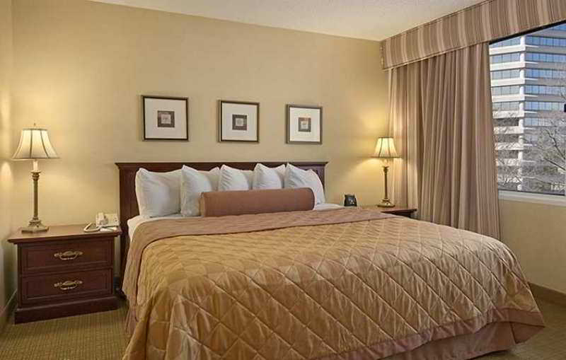 Embassy Suites By Hilton Washington Dc Chevy Chase Pavilion Bilik gambar